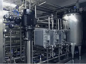 Stainless process plant with vessels and pipework